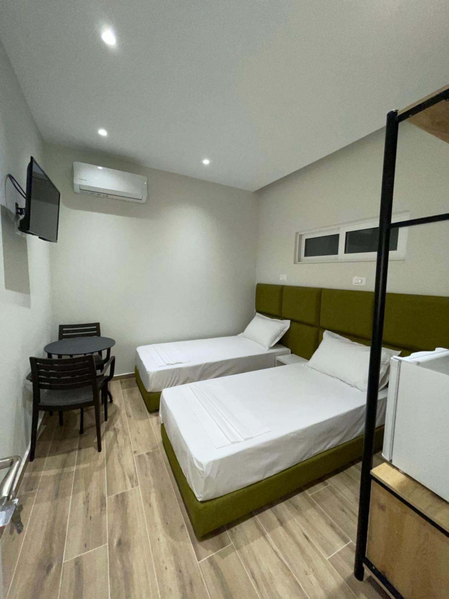 Hotel Rai Sarandë 外观 照片