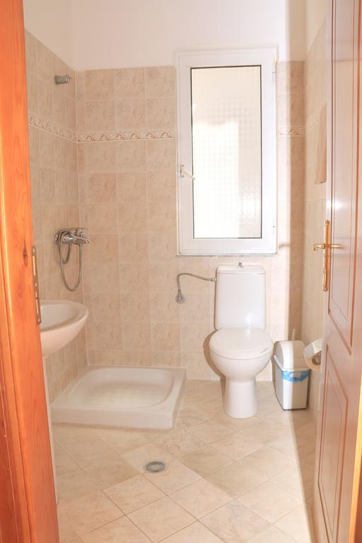 Hotel Rai Sarandë 外观 照片